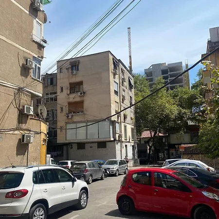 Cozy In The Center *